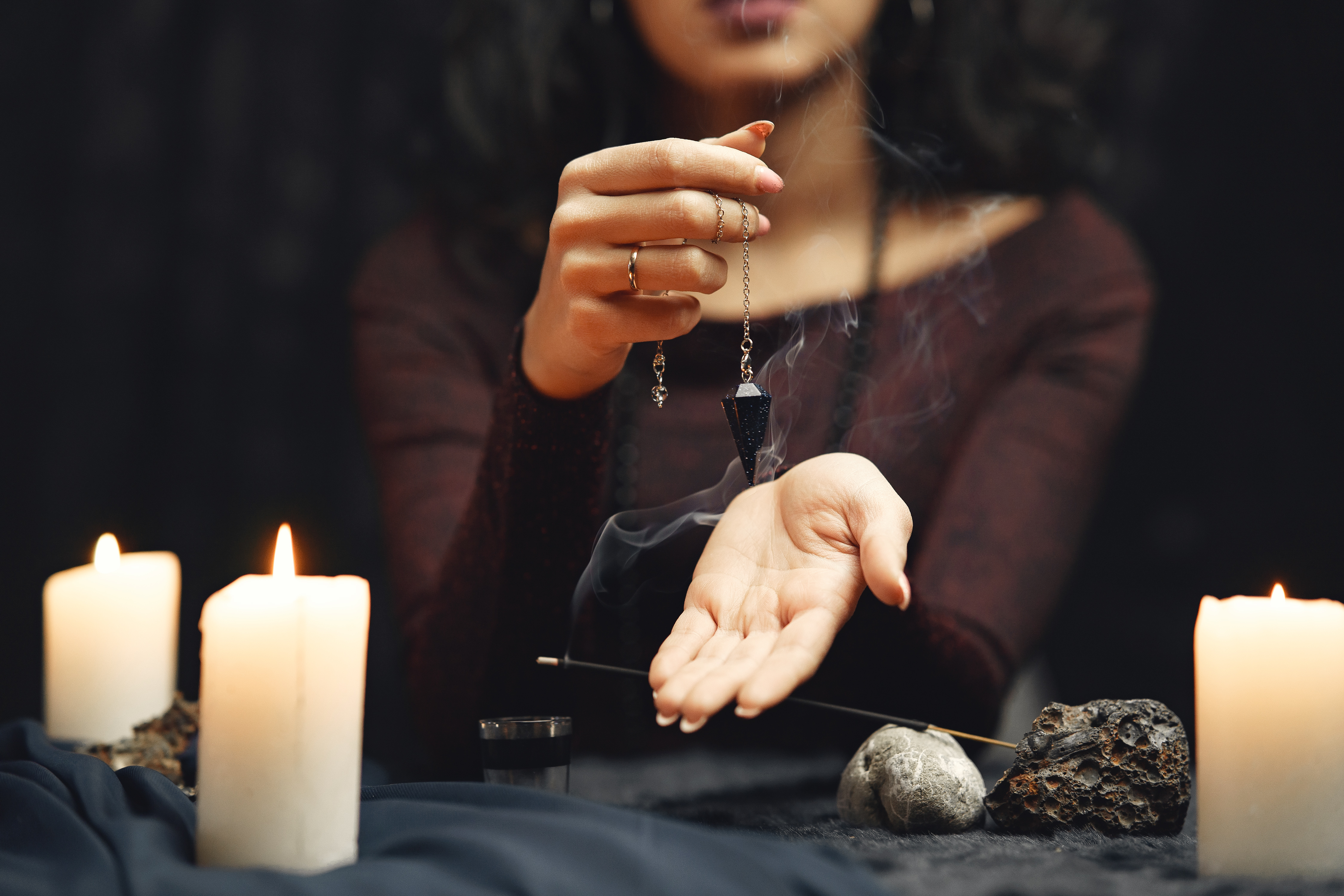 fantasy-beautiful-gypsy-girl-fortune-teller-woman-reading-future-magical-tarot-cards